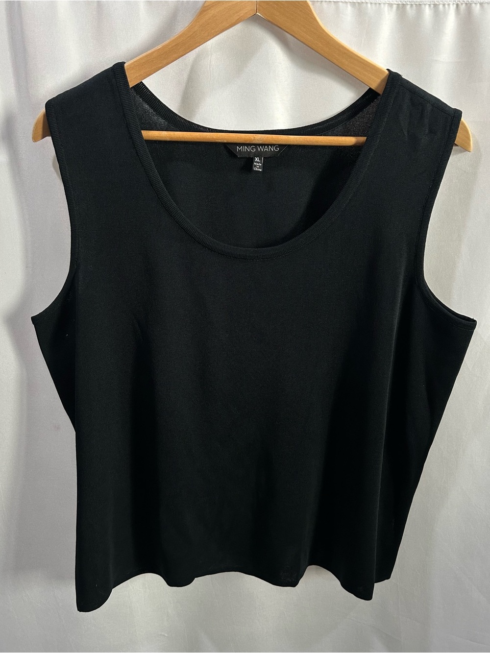 Ming Wang Black Scoop Neck knit Sleeveless Tank LN